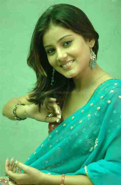 Archana Gupta Breast Size