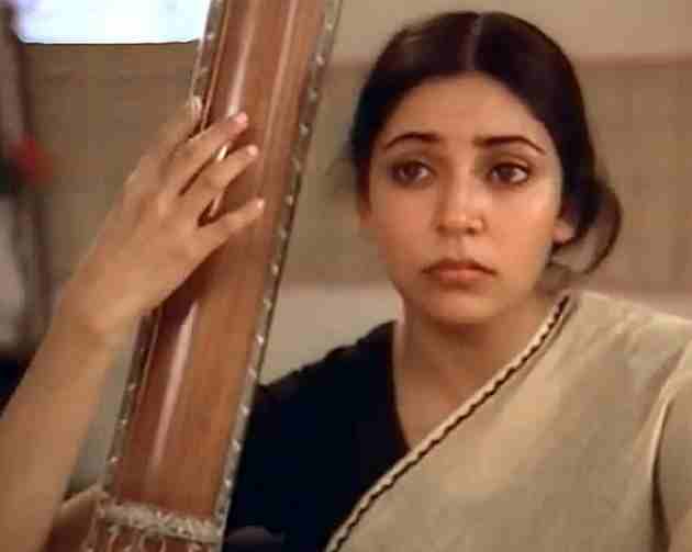 Deepti Naval Bra Size