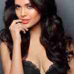 Esha Gupta Sexy Boobs