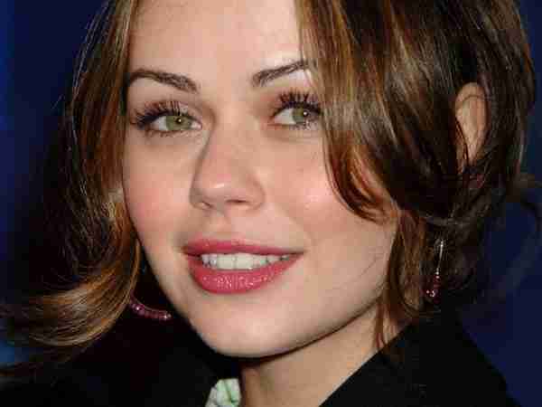 Alexis Dziena Wallpapers