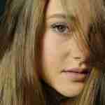 Shailene Woodley HD Wallpaper